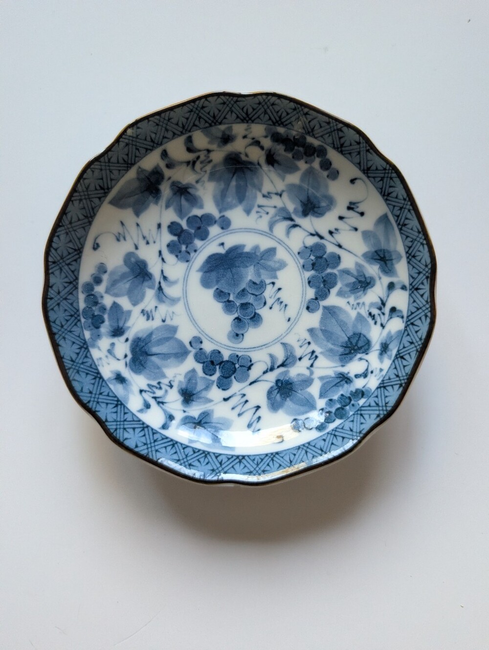 Vintage Japanese Blue & White Grapevine Porcelain Dish / Trinket Tray